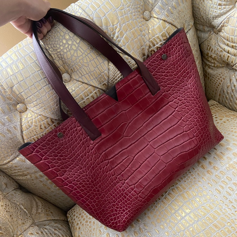 Vince Signature V Crocodile Embossed Tote - Picture 4 of 8